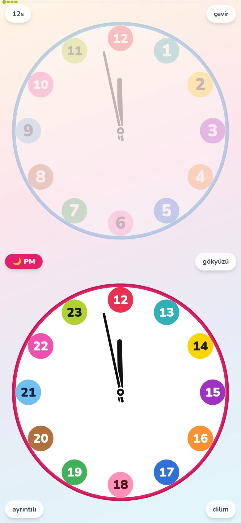 EduClock en sade yapısıyla açılmış ekran. Dış halkadaki dakika rakamları gizli; büyük renkli rozetler 1-12, altta PM 13-23 olarak sıralı.